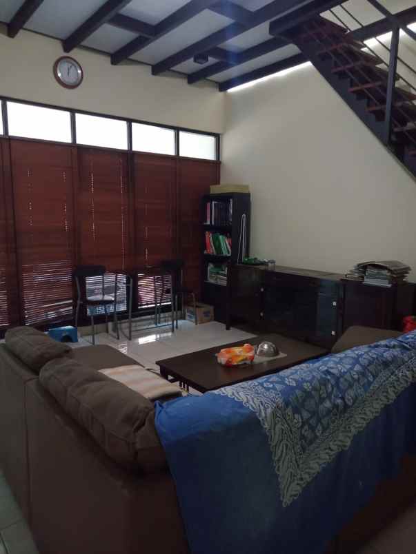 dijual rumah pasteur