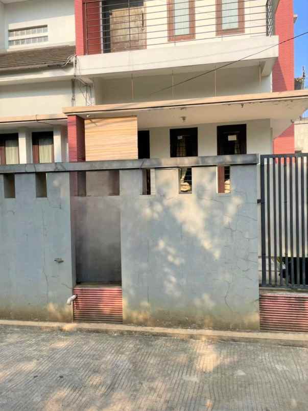 dijual rumah perum mas naga bintara