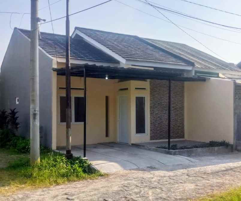 dijual rumah perumahan baiti jannaty jl