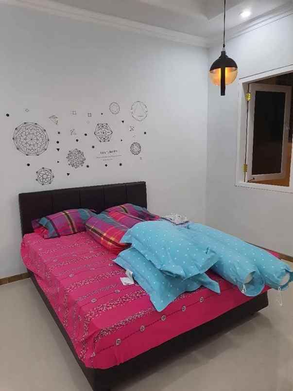 dijual rumah perumahan graha indah