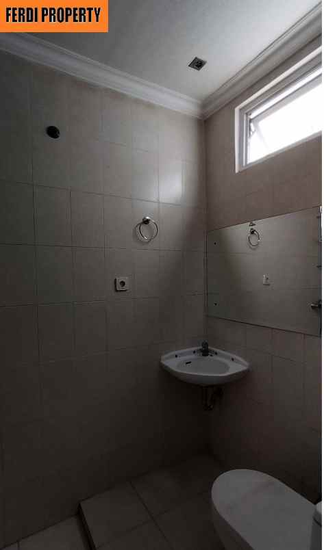 dijual rumah perumahan legenda wisata