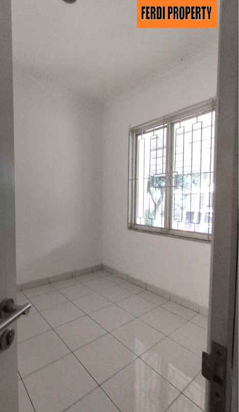dijual rumah perumahan legenda wisata