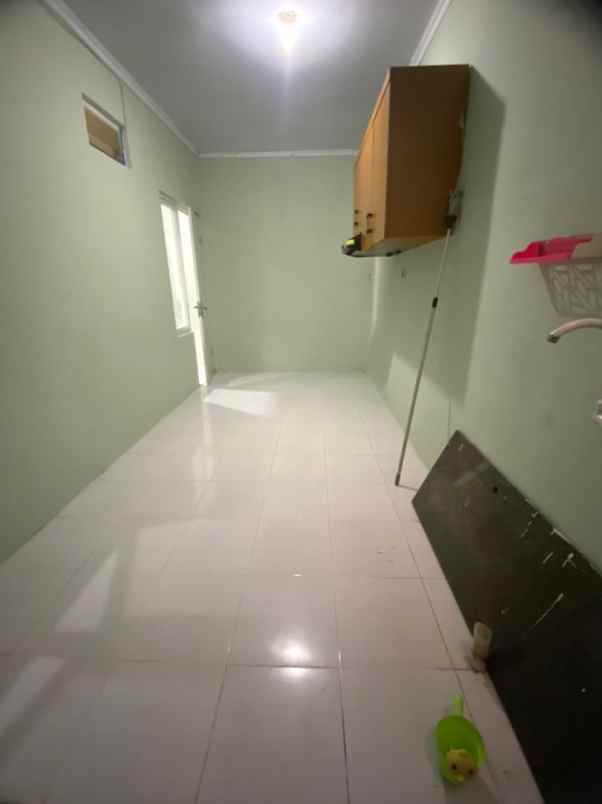 dijual rumah perumahan mutiara gading