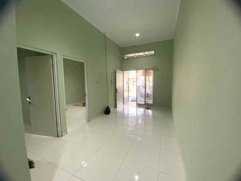 dijual rumah perumahan mutiara gading