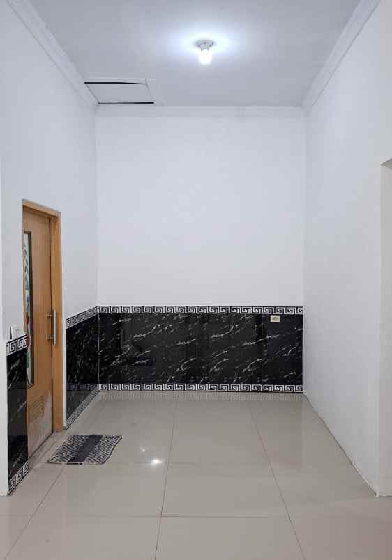 dijual rumah perumahan permata nirwana