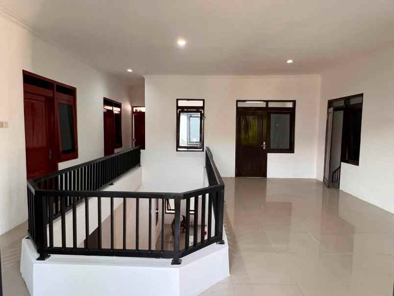 dijual rumah perumahan rungkut harapan