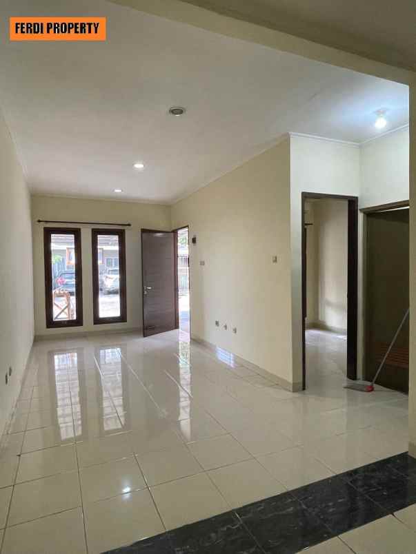 dijual rumah perumahan the address