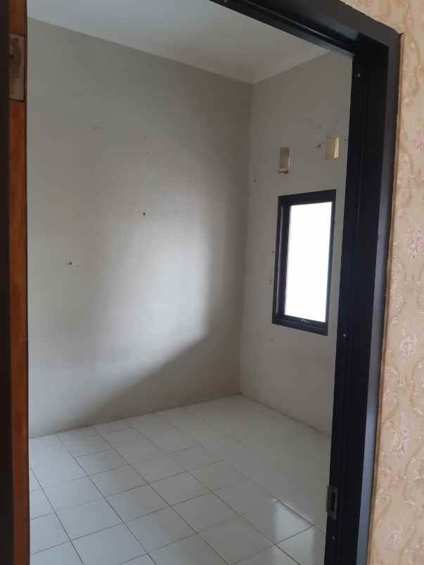 dijual rumah perumahan villa asri jl