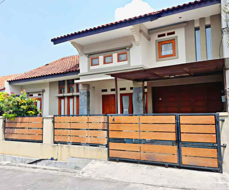 dijual rumah pharmindo melong cimahi