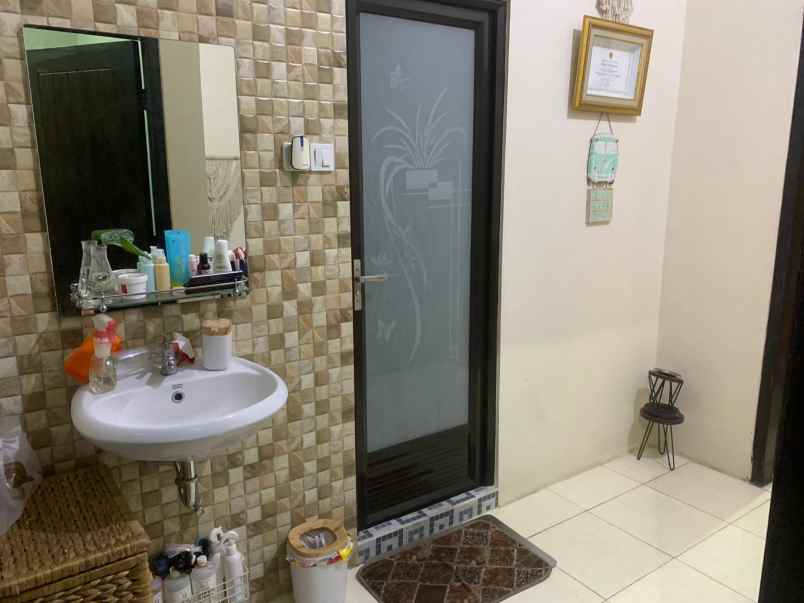 dijual rumah ploso