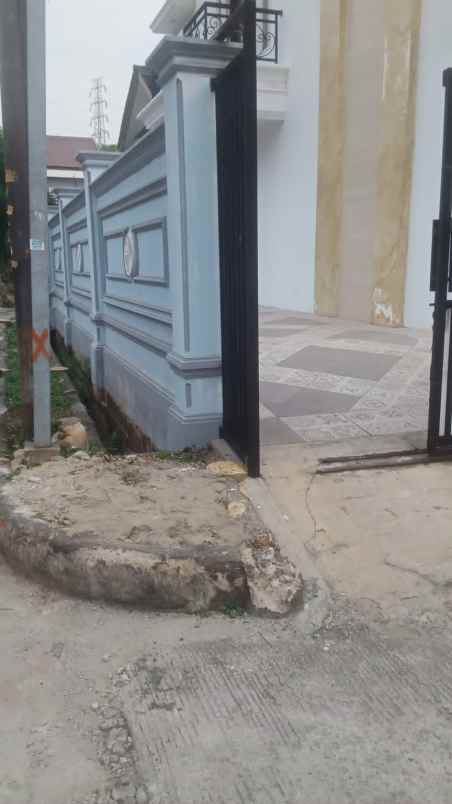 dijual rumah pondok gading