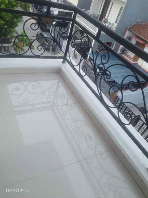 dijual rumah pondok gading