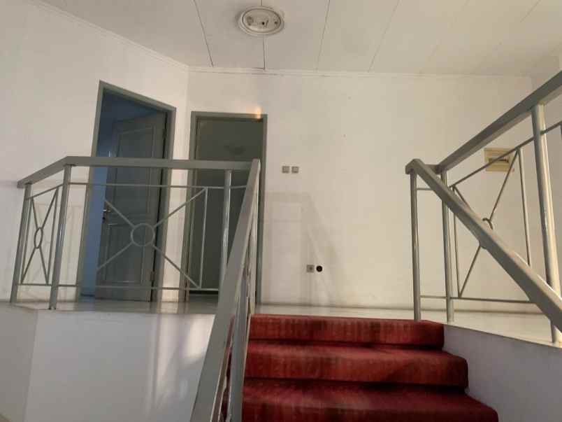 dijual rumah pondok indah