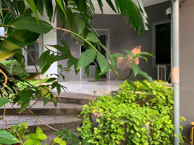 dijual rumah pondok indah