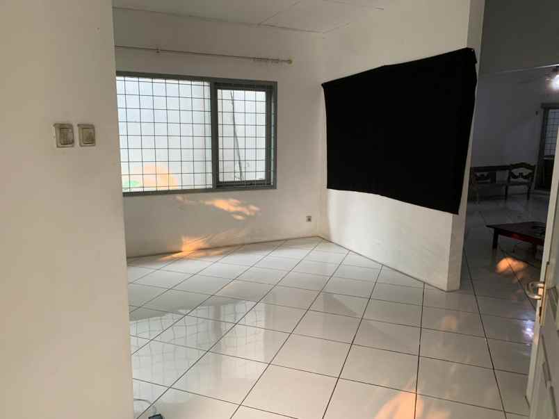 dijual rumah pondok indah