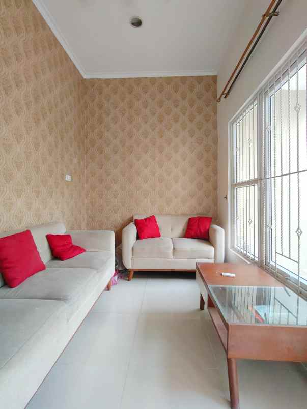 dijual rumah pondok kelapa jakarta timur