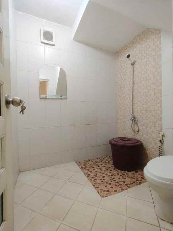 dijual rumah pondok kelapa jakarta timur