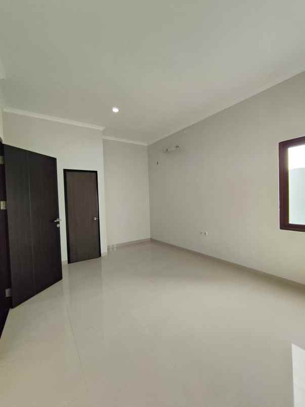 dijual rumah pondok kelapa jaktim