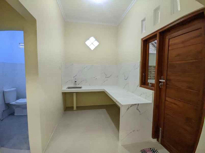 dijual rumah potorono