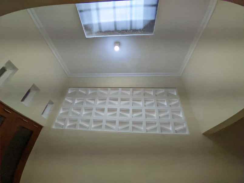 dijual rumah potorono