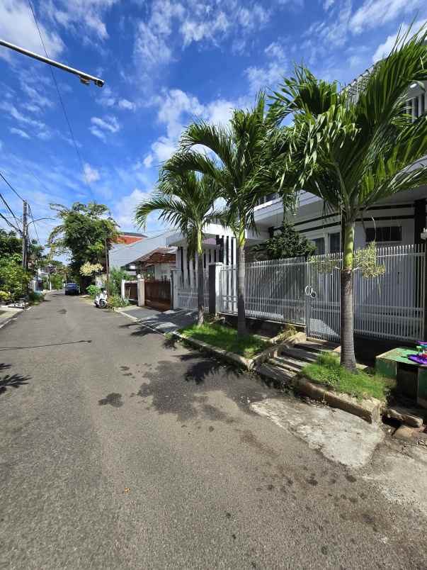 dijual rumah pulo asem