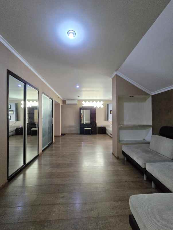 dijual rumah pulo asem