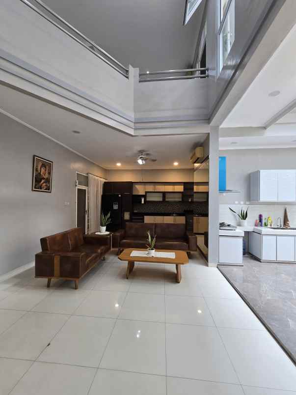 dijual rumah pulo asem