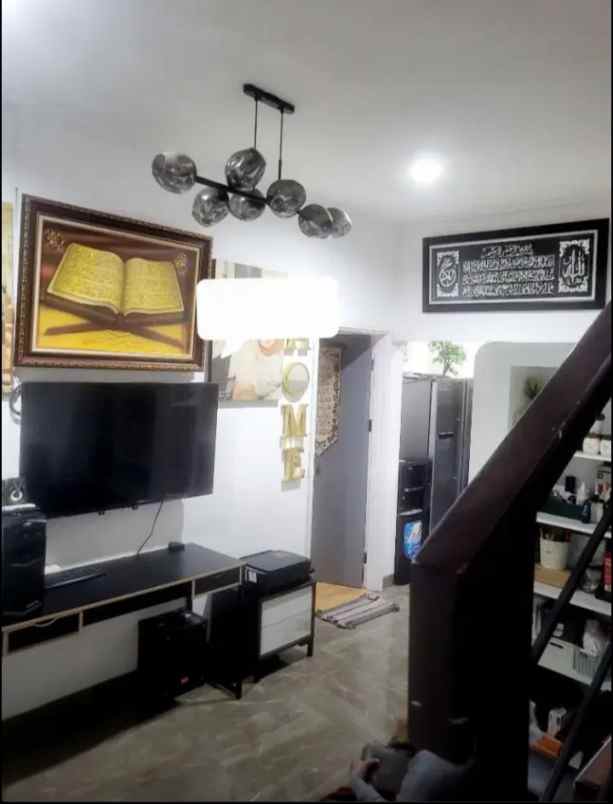 dijual rumah puri beta