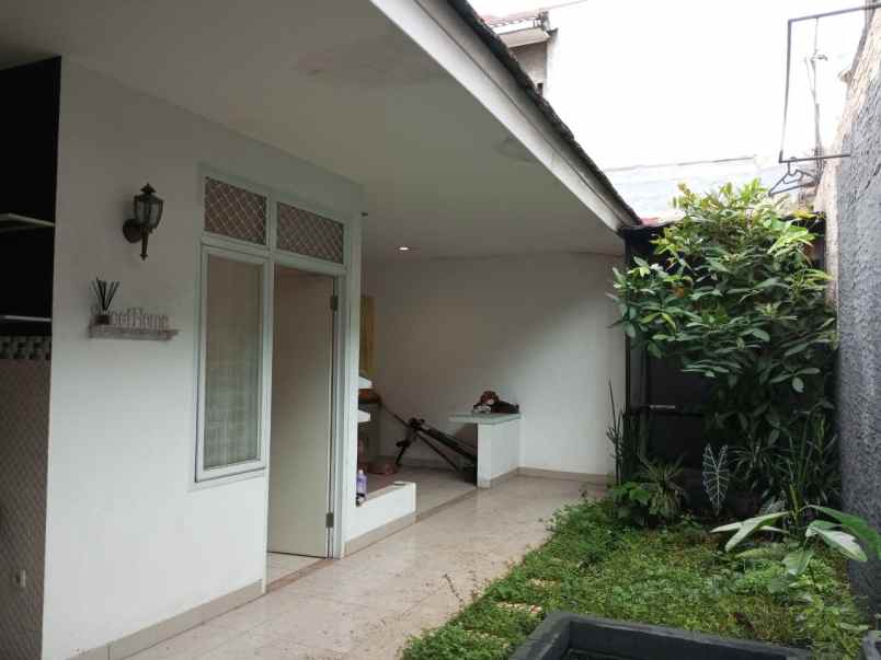 dijual rumah puri gading jatiwarna