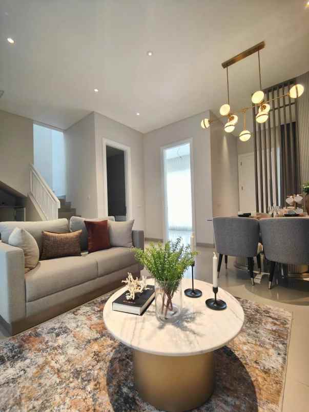 dijual rumah puri galaxy