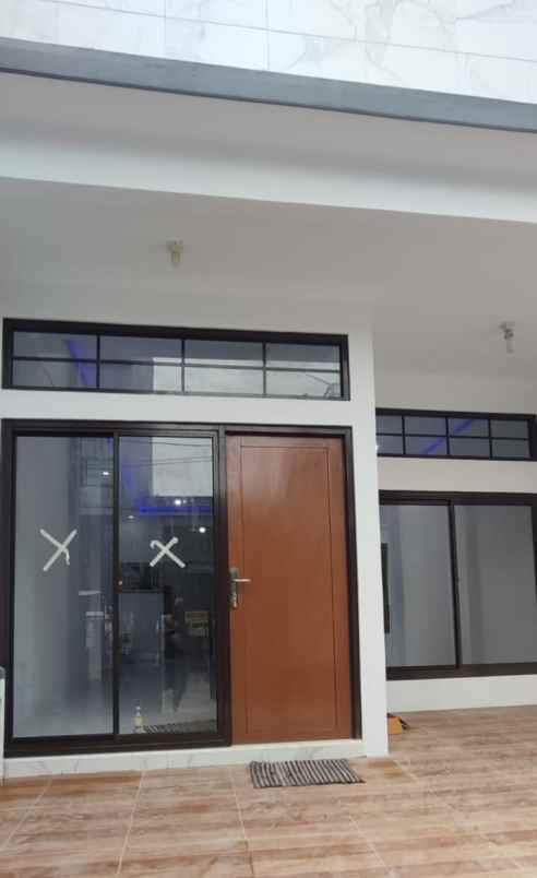 dijual rumah puri harapan