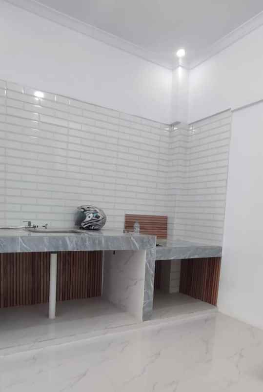 dijual rumah puri harapan