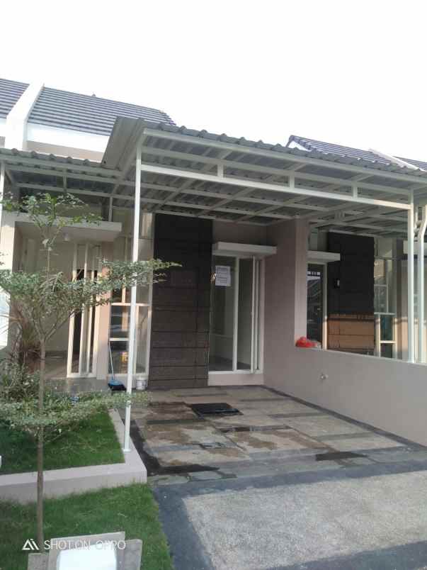 dijual rumah puri safira regency