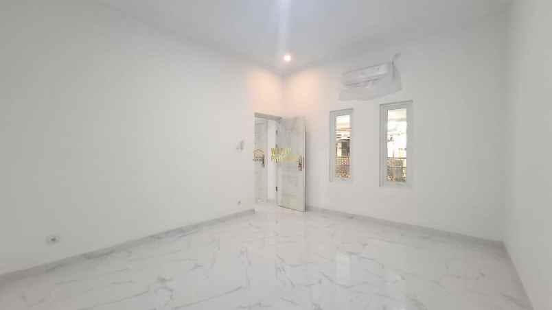 dijual rumah purwomartani