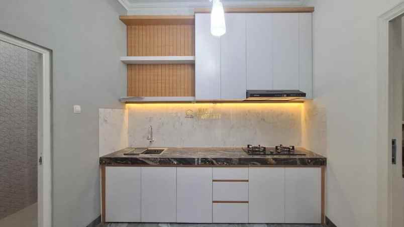 dijual rumah purwomartani