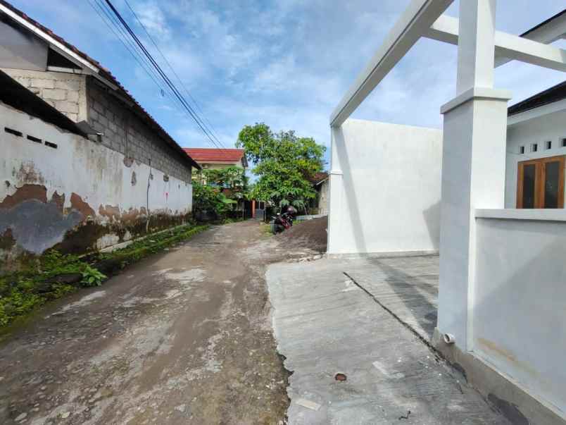 dijual rumah purwomartani kalasan