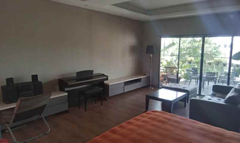 dijual rumah raffless hills