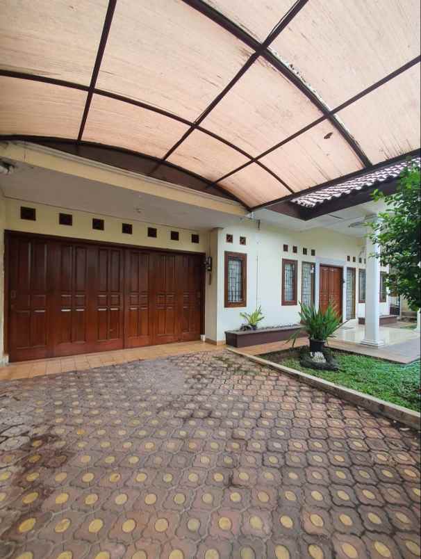 dijual rumah ragunan pasar minggu