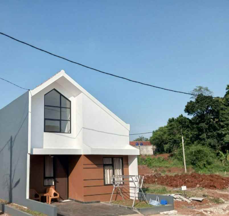 dijual rumah ratu jaya