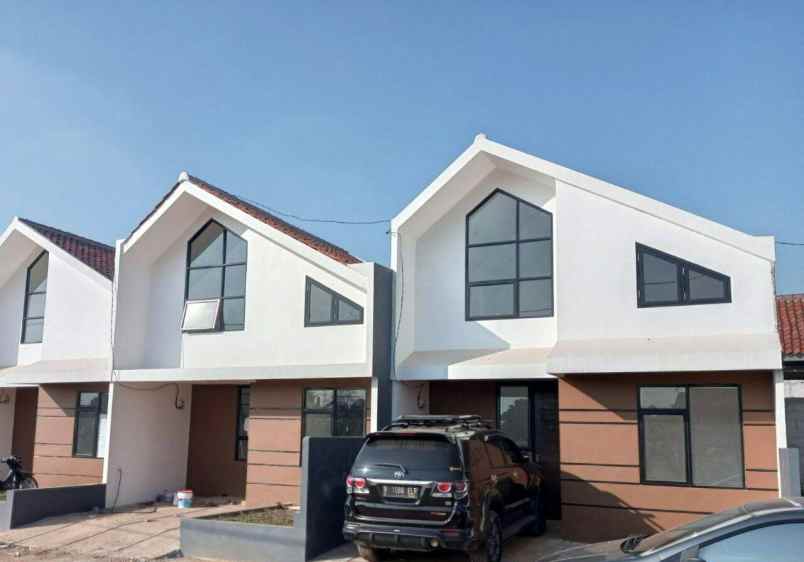 dijual rumah ratu jaya