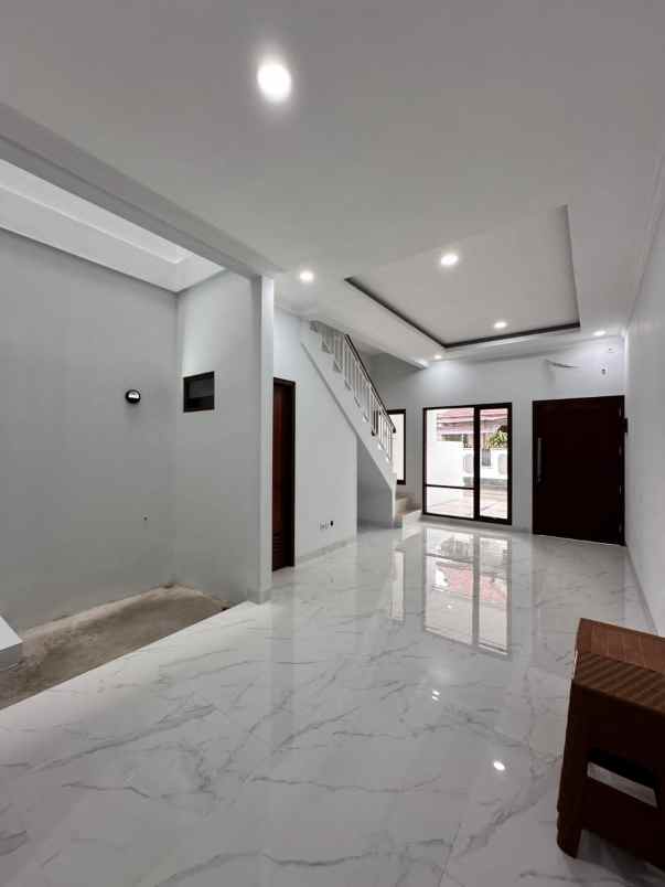 dijual rumah rawa bambu