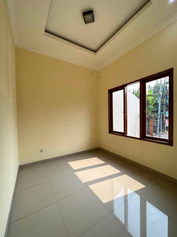 dijual rumah rawamangun jakarta timur