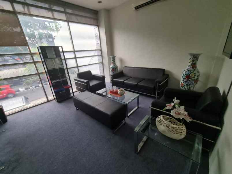 dijual rumah raya kedung cowek