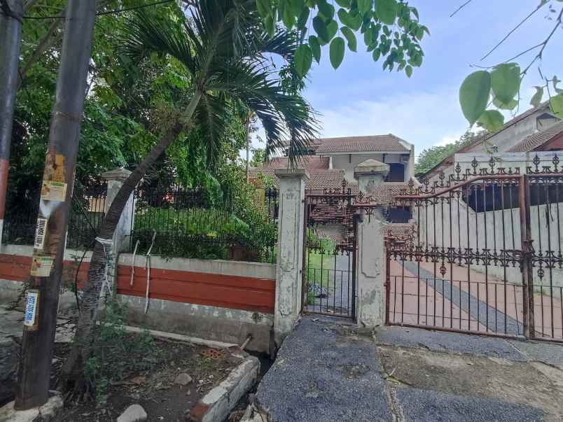 dijual rumah raya kendangsari