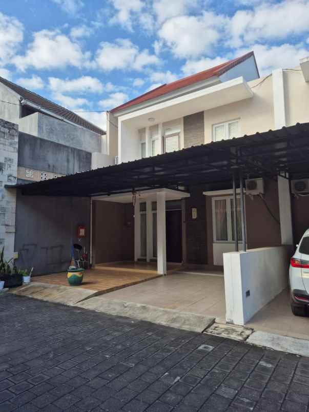 dijual rumah renon denpasar bali