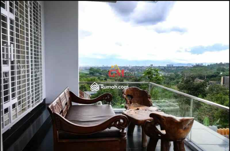 dijual rumah resort dago pakar