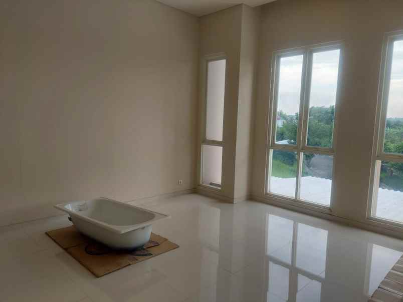 dijual rumah royal residence surabaya