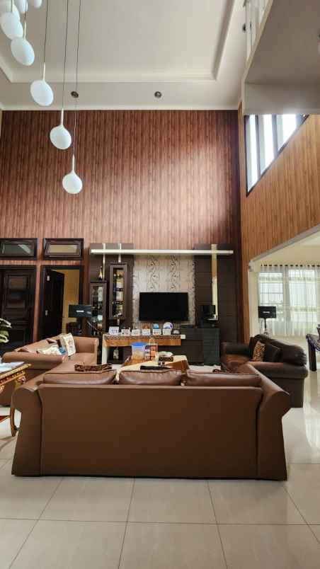 dijual rumah rumah dekat gedung sate