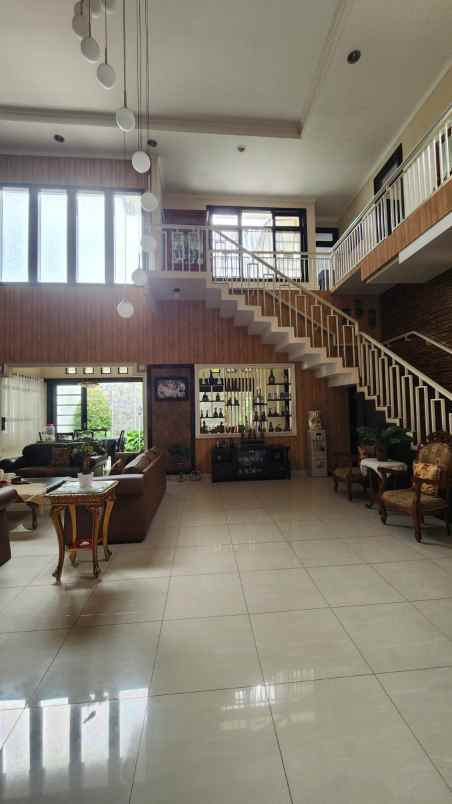 dijual rumah rumah dekat gedung sate