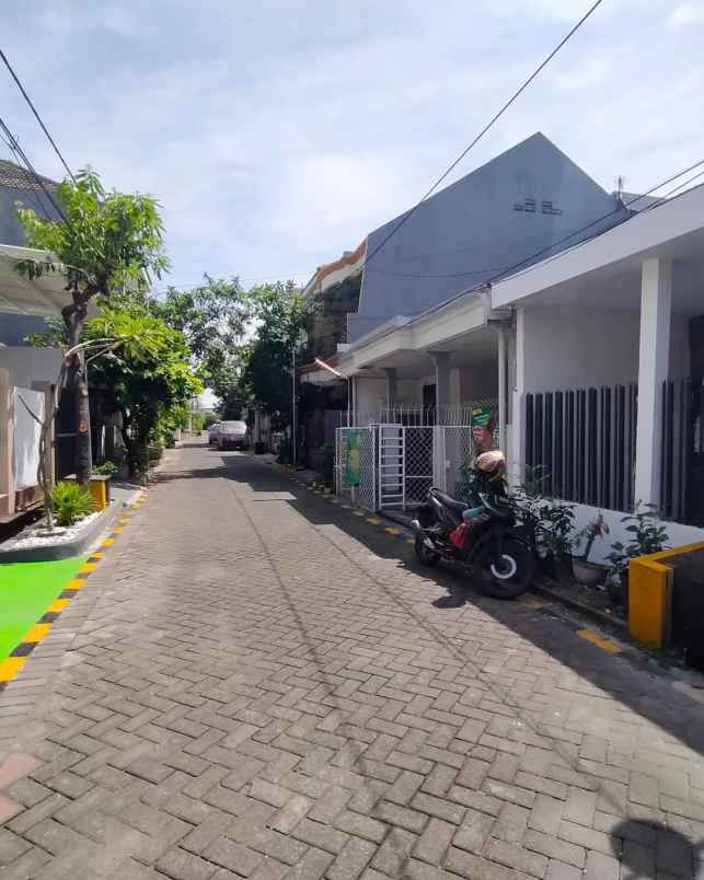 dijual rumah rungkut